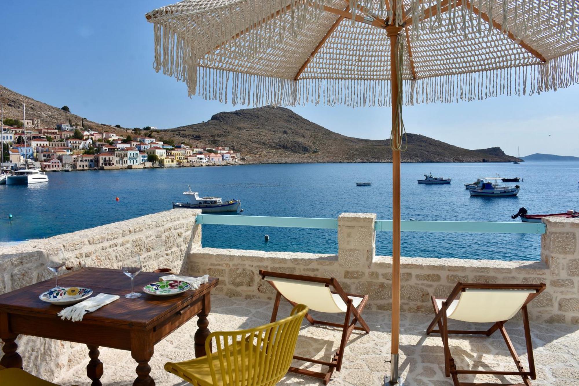 Salt Retreat - Seafront Villa Chalki Town Exteriör bild